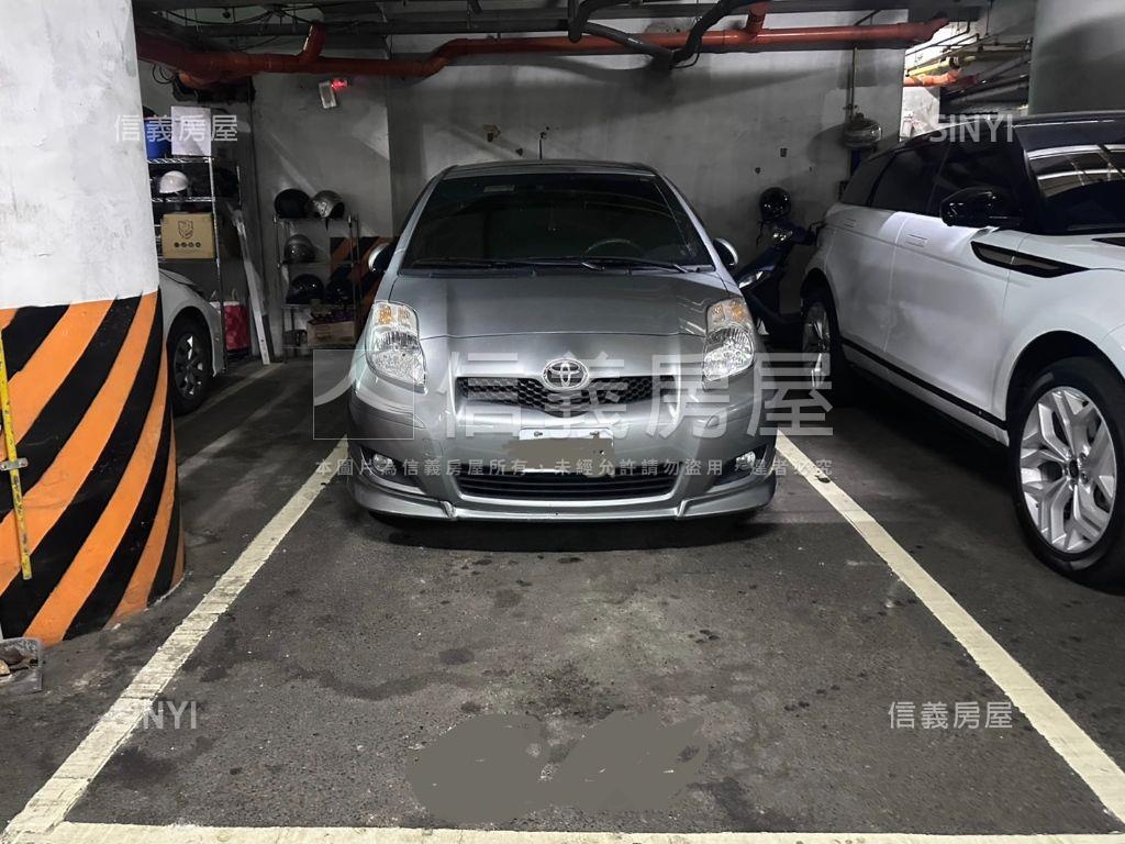 藝文近未來捷運４房雙車位房屋室內格局與周邊環境