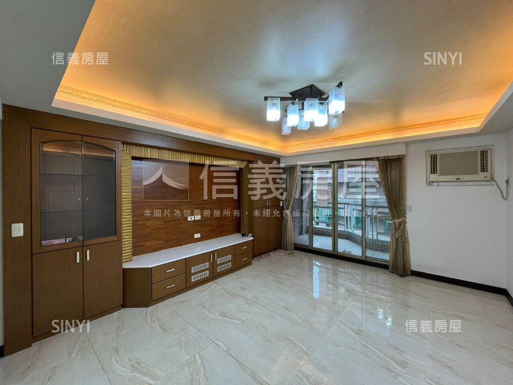 國泰建設四房平車近捷運宅房屋室內格局與周邊環境