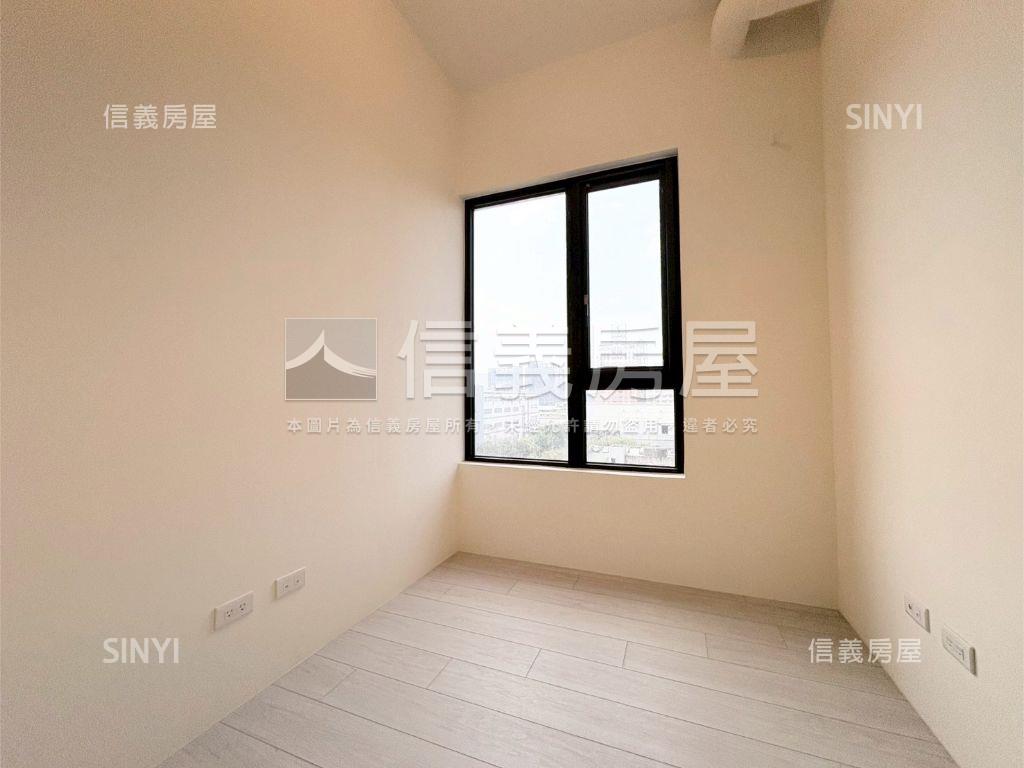 新潤花路舒適三房車位房屋室內格局與周邊環境