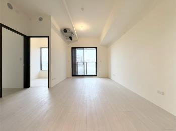 新潤花路舒適三房車位