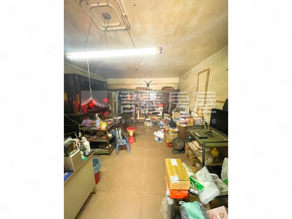 員林市區旁低總價臨路透店房屋室內格局與周邊環境