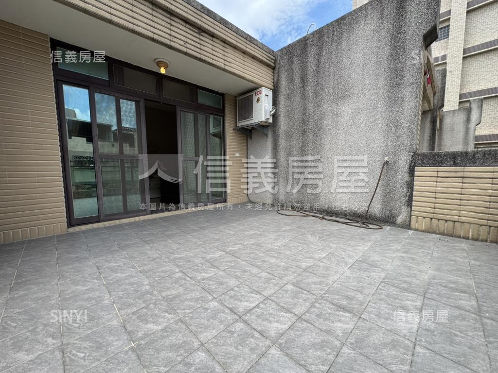 近軟園約２０米路震後透店房屋室內格局與周邊環境