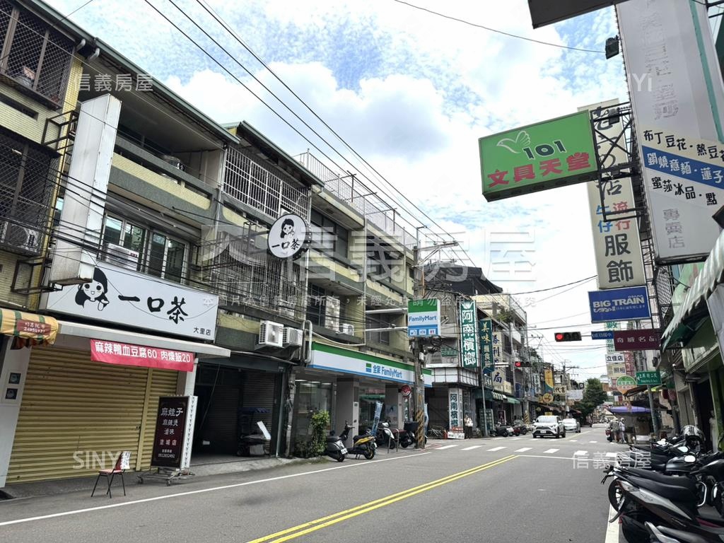 近軟園約２０米路震後透店房屋室內格局與周邊環境
