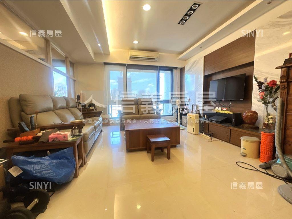 青石巨堂稀有三房車位房屋室內格局與周邊環境