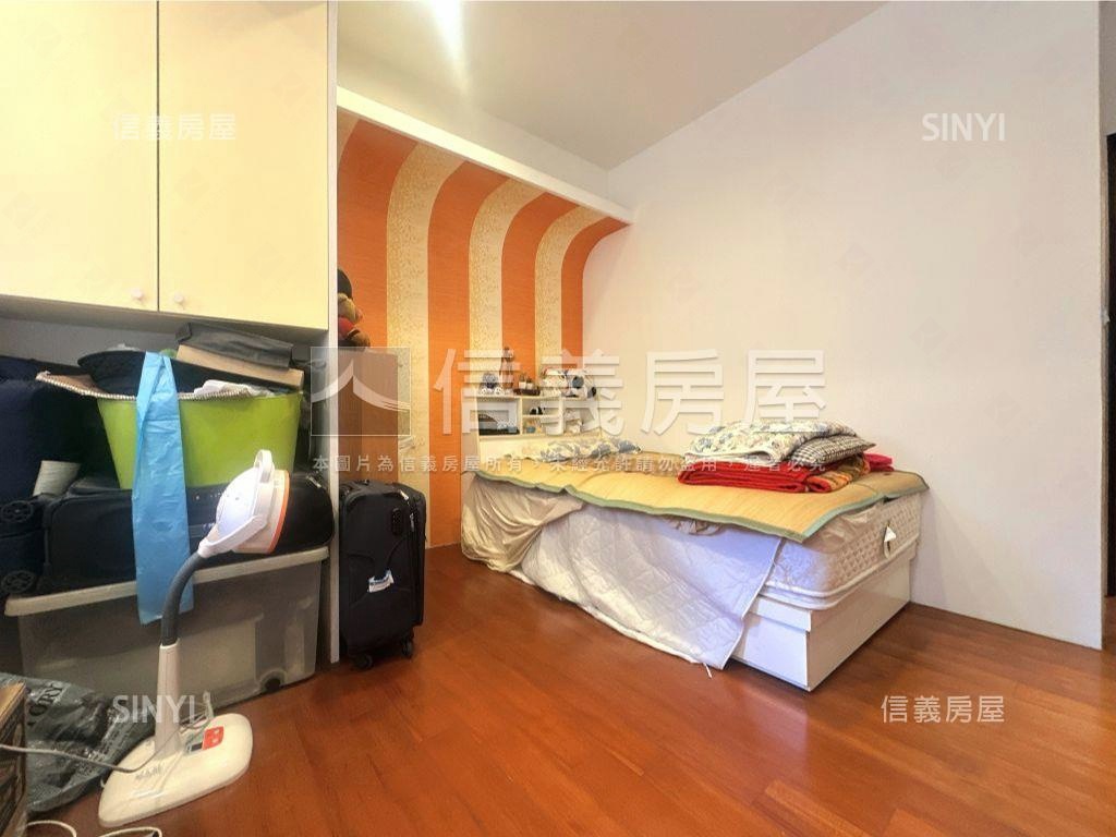 青石巨堂稀有三房車位房屋室內格局與周邊環境