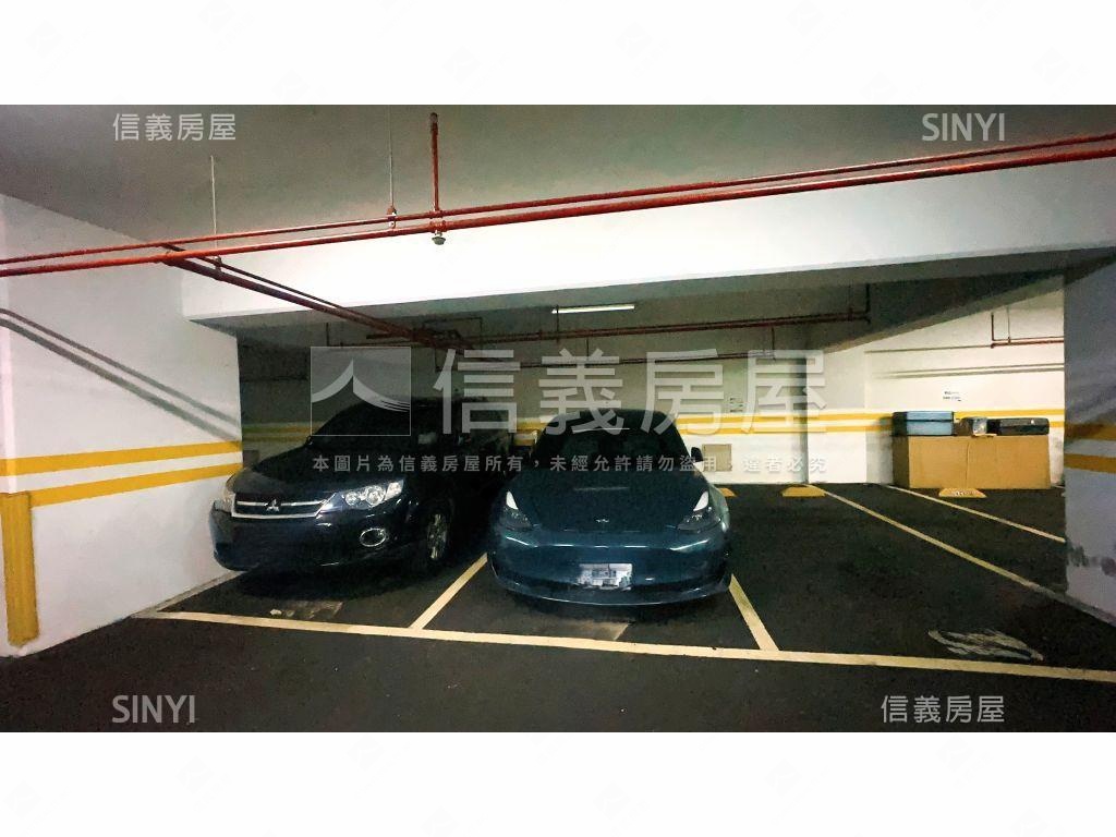 青石巨堂稀有三房車位房屋室內格局與周邊環境