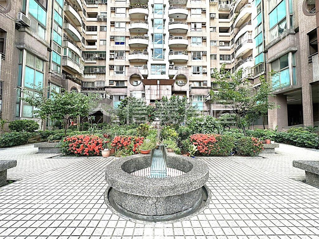 美麗心殿露臺美屋坡平車位房屋室內格局與周邊環境