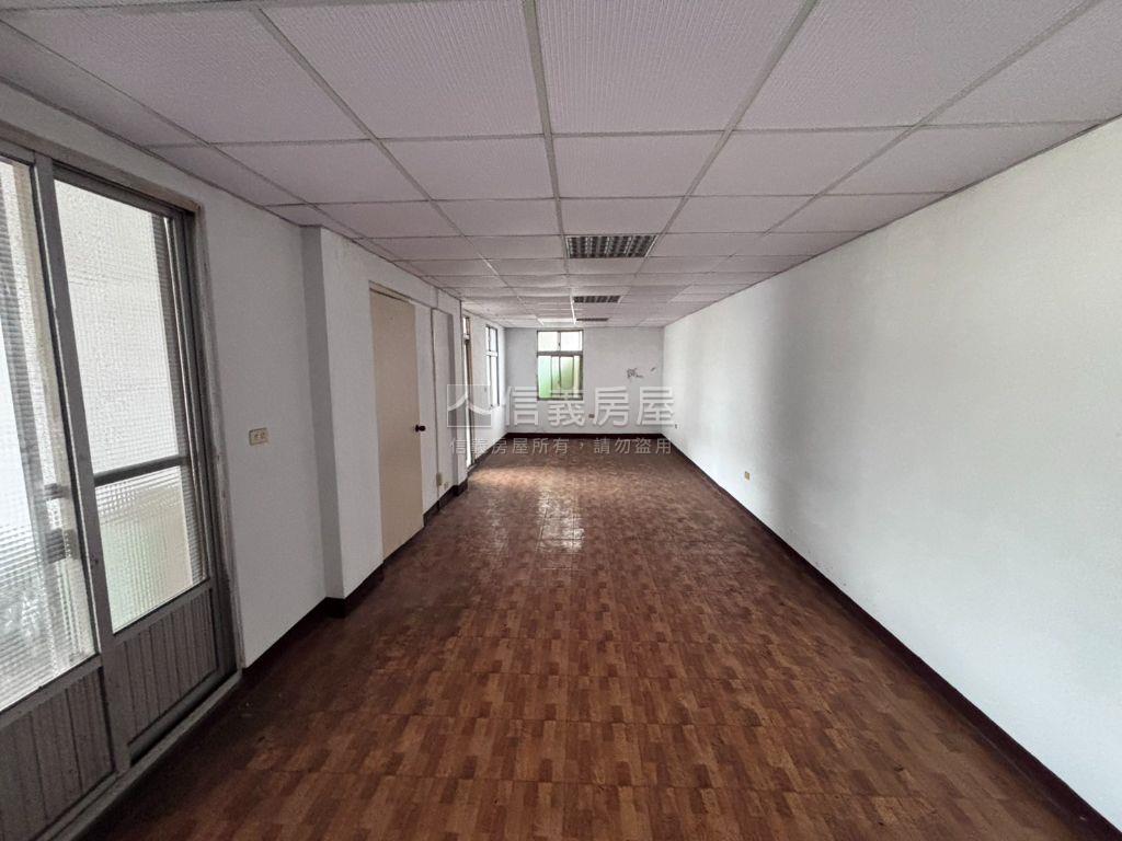 北區頂樓帝王戶大四房房屋室內格局與周邊環境