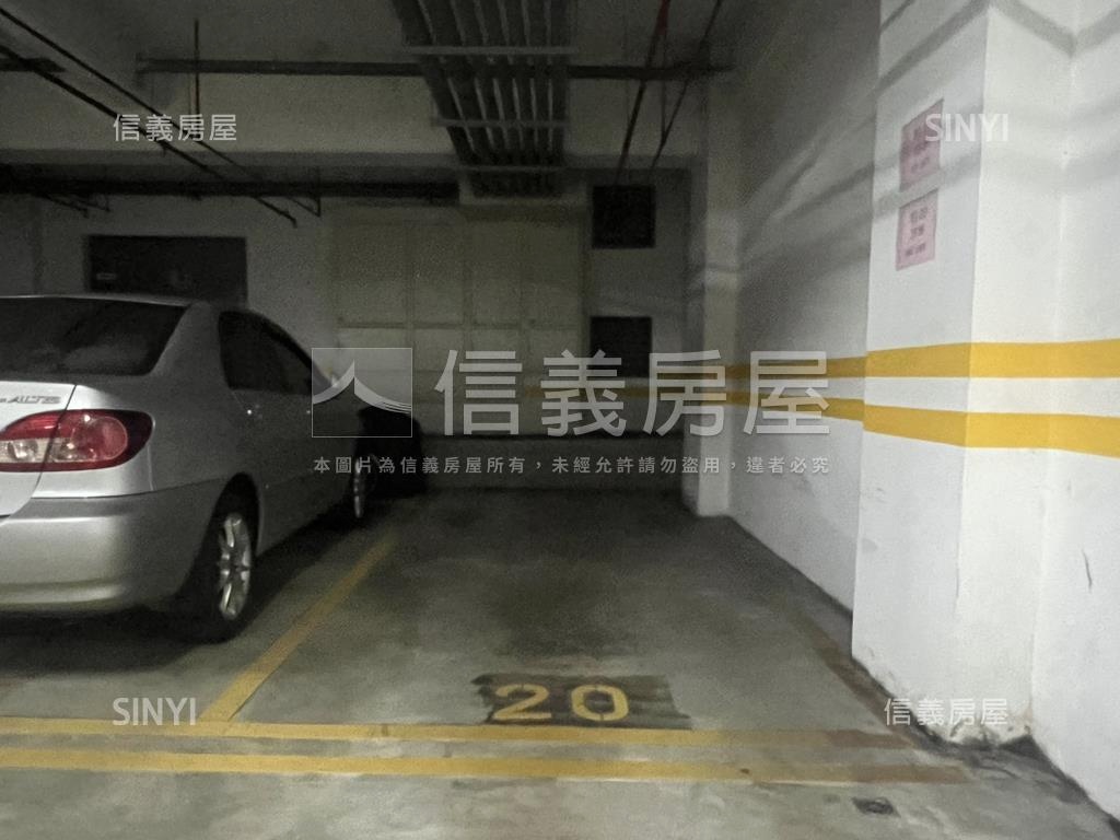 玫瑰兩房車位房屋室內格局與周邊環境