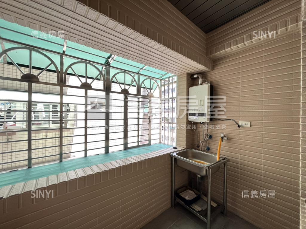 宏璽精美兩房房屋室內格局與周邊環境