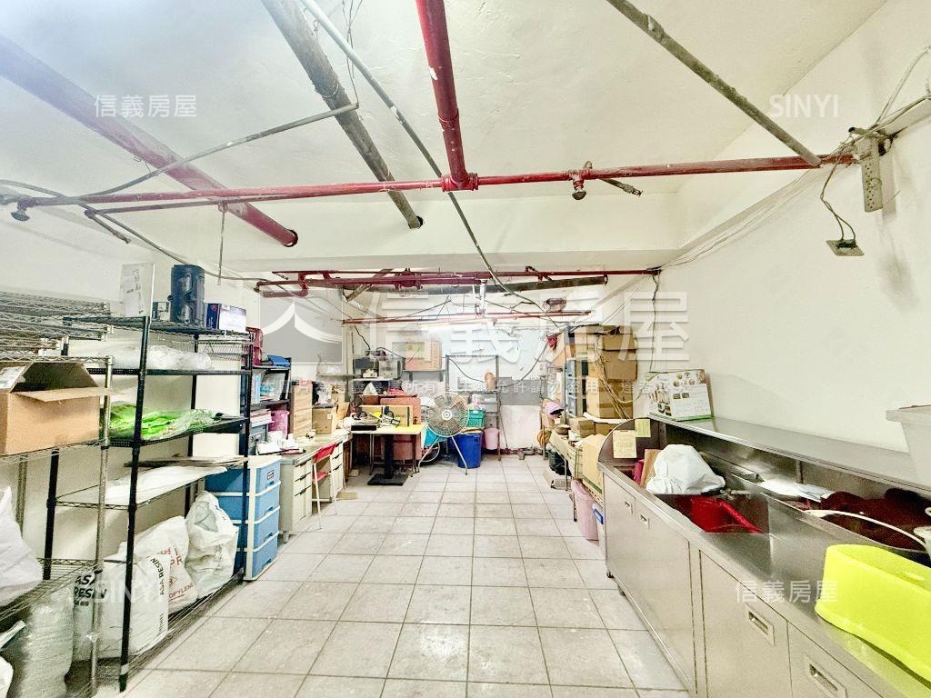 近健行科大金店面房屋室內格局與周邊環境
