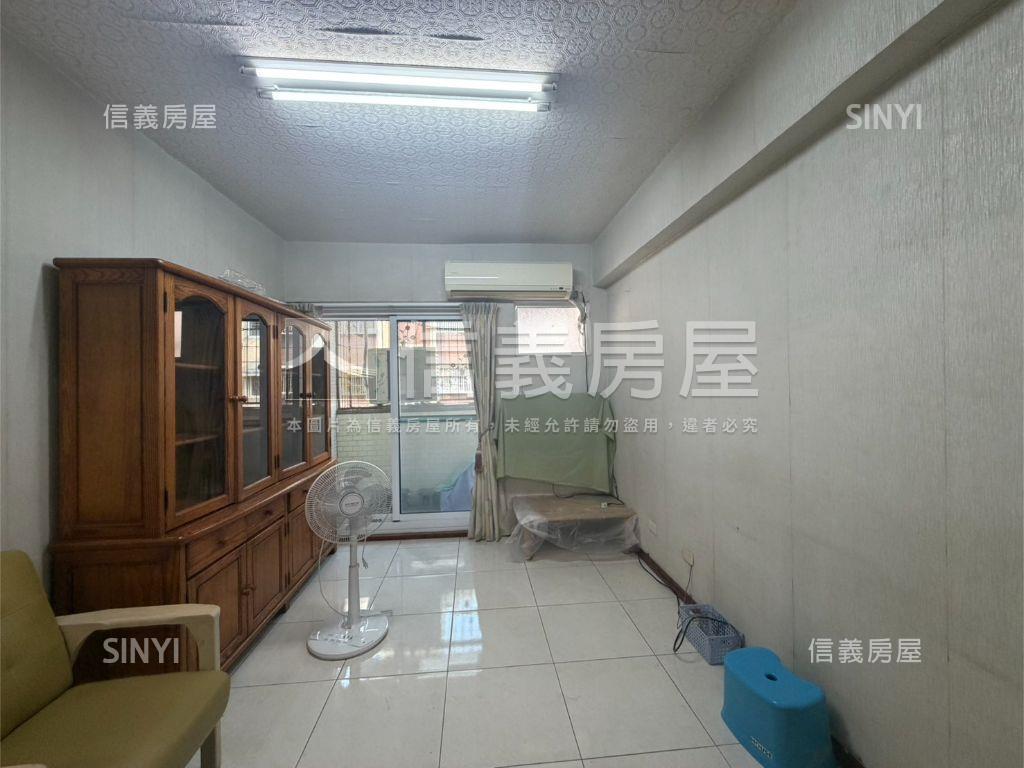 碳佐麻里三樓寓房屋室內格局與周邊環境