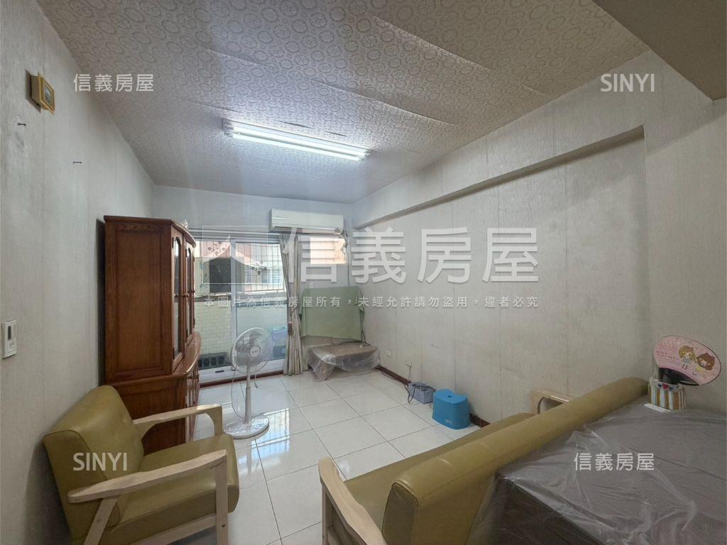 碳佐麻里三樓寓房屋室內格局與周邊環境