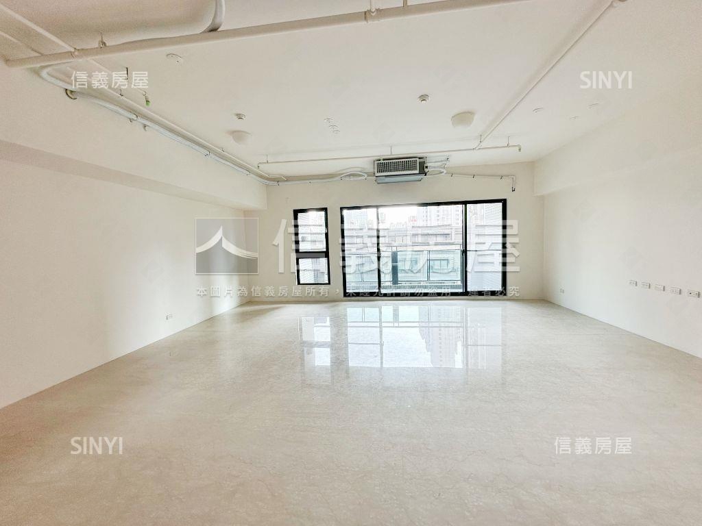 皇苑世紀館精緻豪邸房屋室內格局與周邊環境