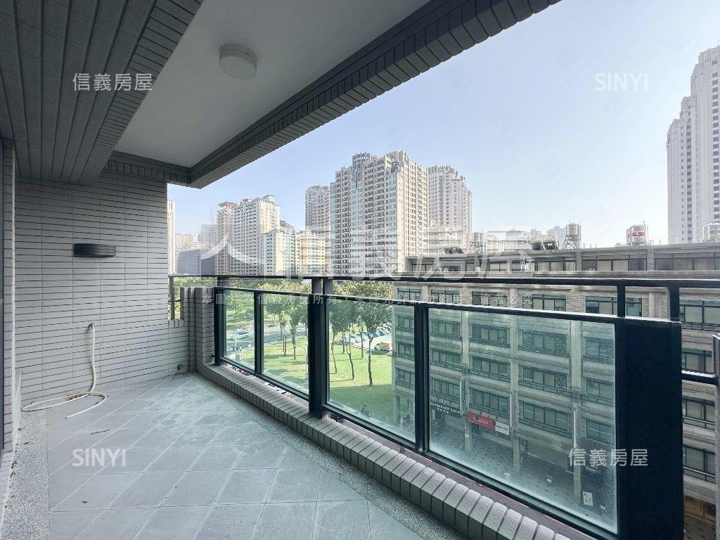 皇苑世紀館精緻豪邸房屋室內格局與周邊環境