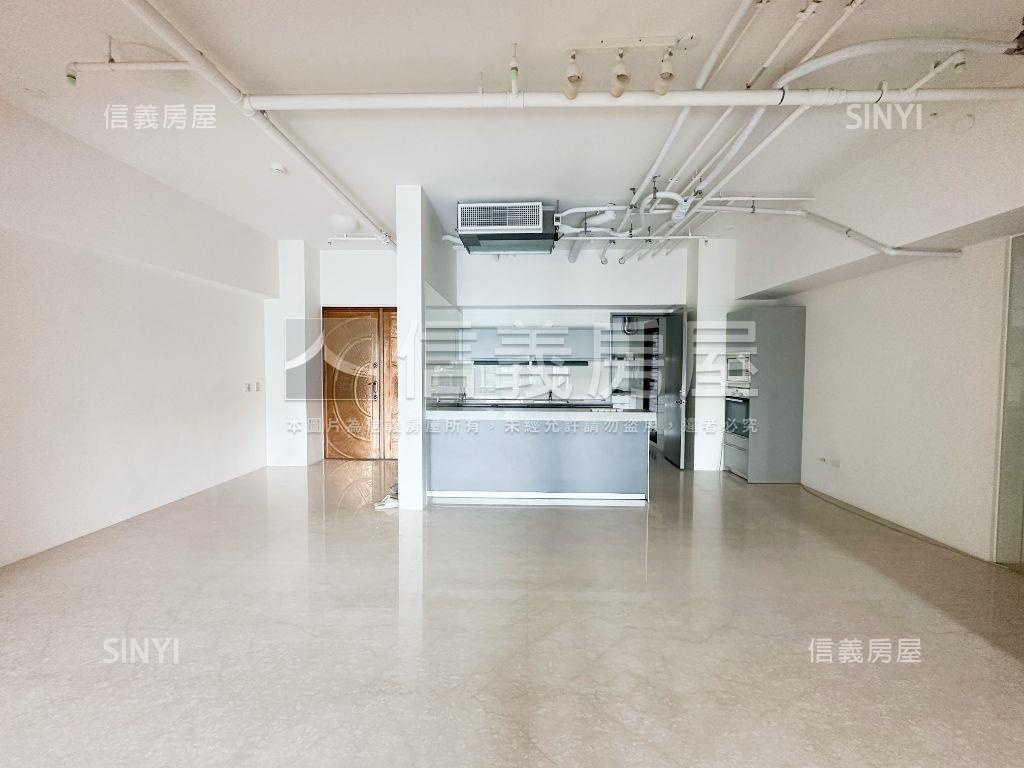 皇苑世紀館精緻豪邸房屋室內格局與周邊環境