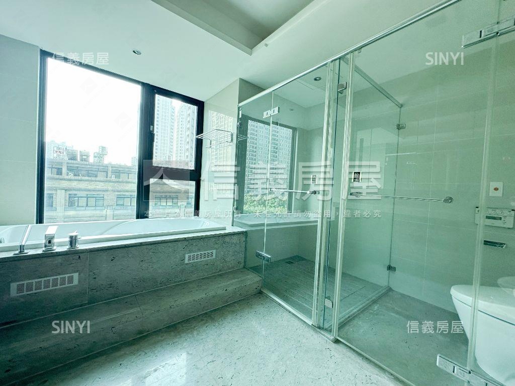 皇苑世紀館精緻豪邸房屋室內格局與周邊環境