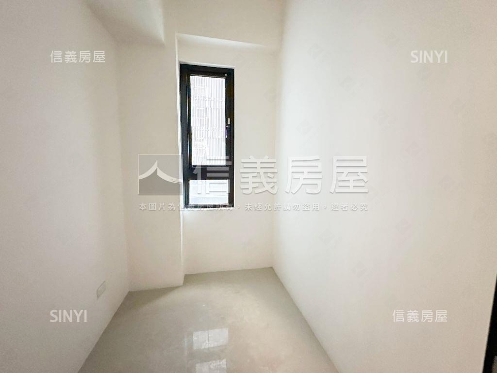 皇苑世紀館精緻豪邸房屋室內格局與周邊環境