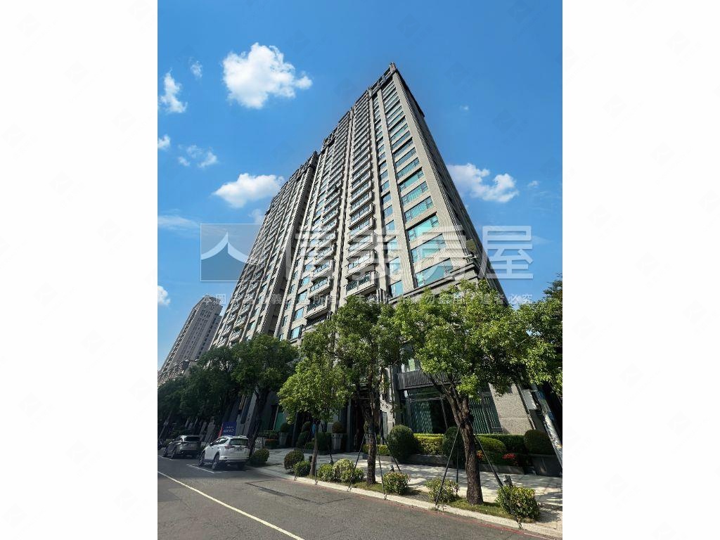 皇苑世紀館精緻豪邸房屋室內格局與周邊環境