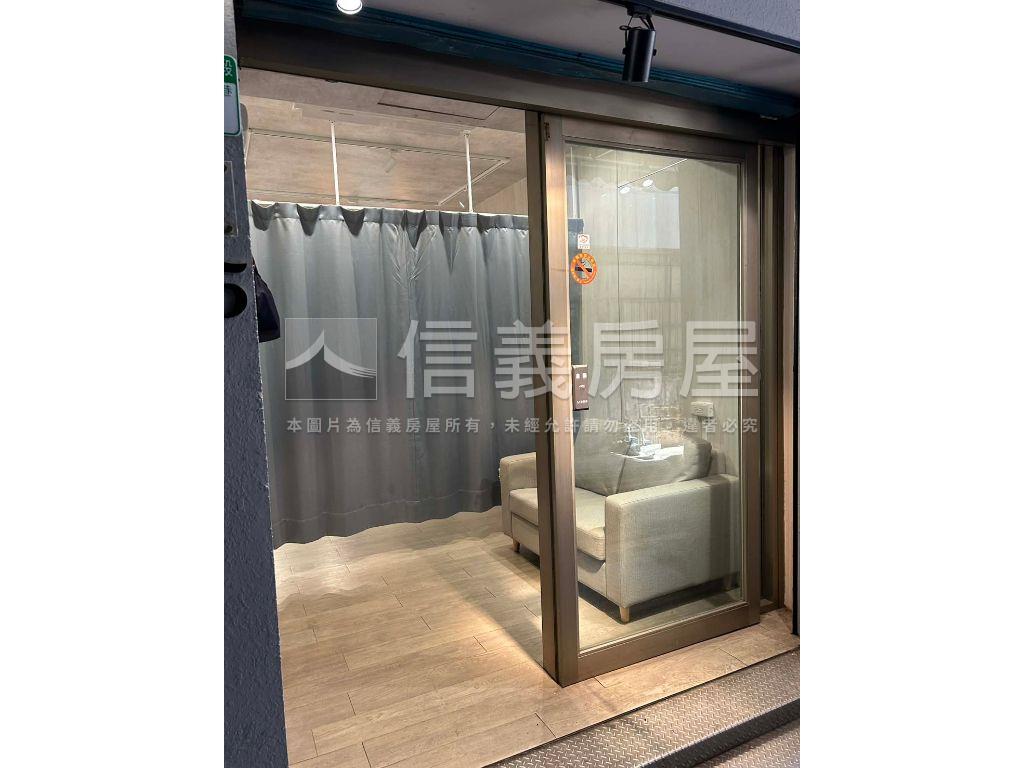稀有雙子星低總金店面房屋室內格局與周邊環境