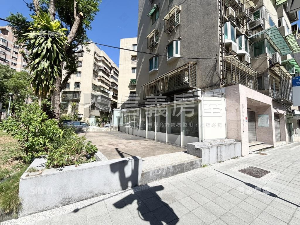 鄰信義計畫區面寬金店房屋室內格局與周邊環境