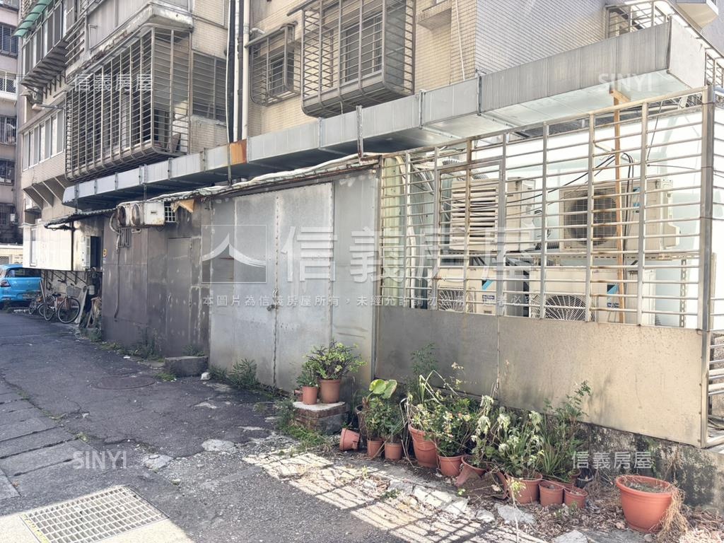 鄰信義計畫區面寬金店房屋室內格局與周邊環境