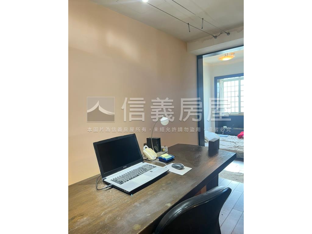 虹邦報喜房屋室內格局與周邊環境
