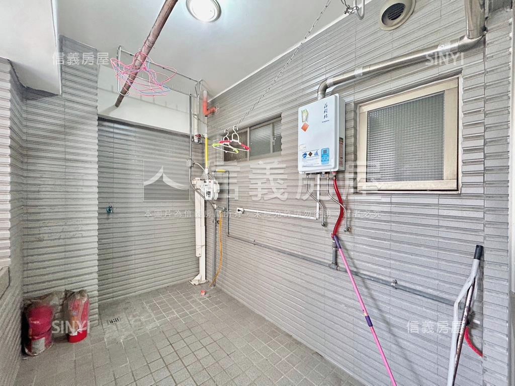 空一綠景三房房屋室內格局與周邊環境