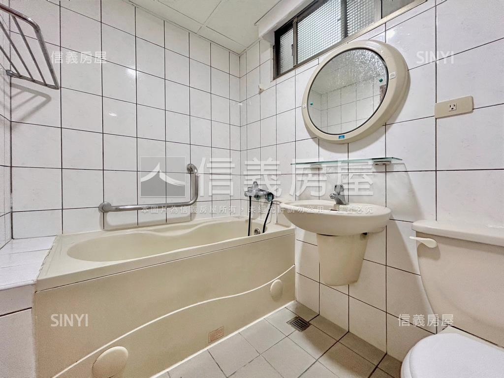 空一綠景三房房屋室內格局與周邊環境