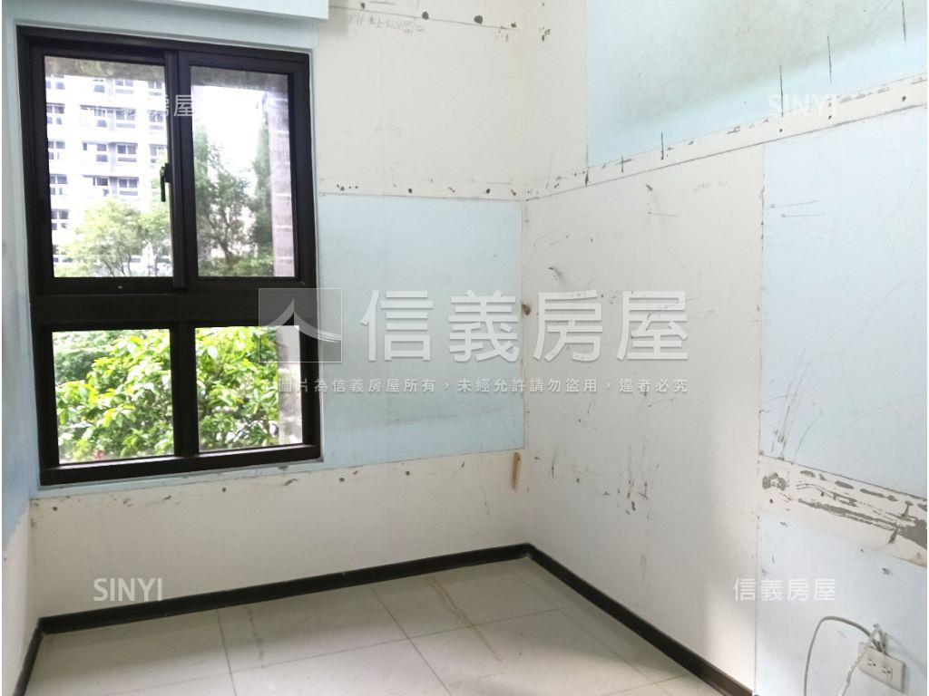 威尼斯三房車位露台戶房屋室內格局與周邊環境