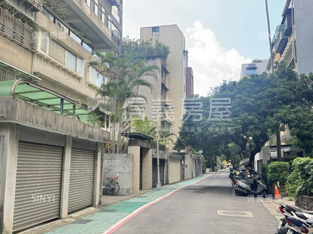 忠孝新生捷運大一樓房屋室內格局與周邊環境