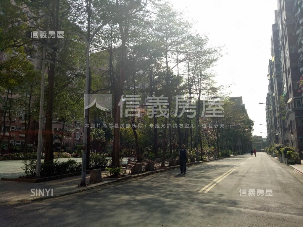 大庭新村方正三房車位房屋室內格局與周邊環境