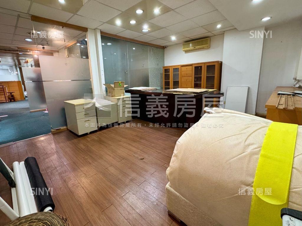 信義路大安站大面寬辦公房屋室內格局與周邊環境