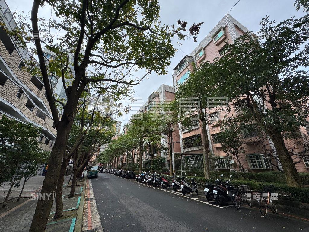 三民新城綠蔭樹景大三房房屋室內格局與周邊環境