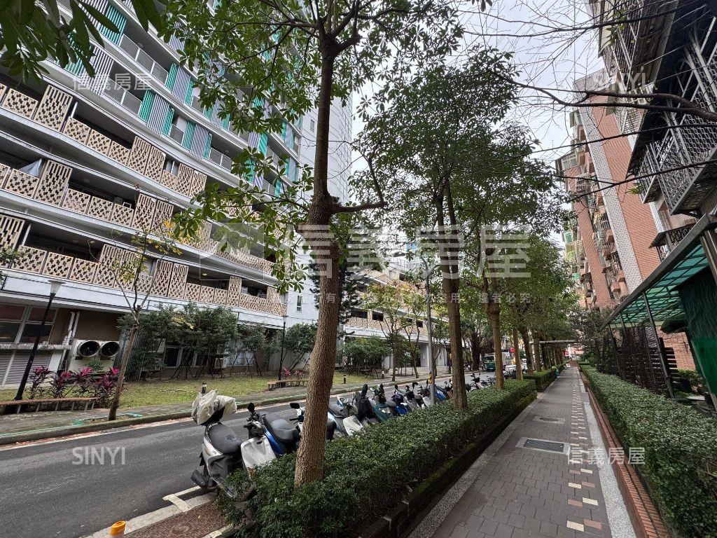 三民新城綠蔭樹景大三房房屋室內格局與周邊環境