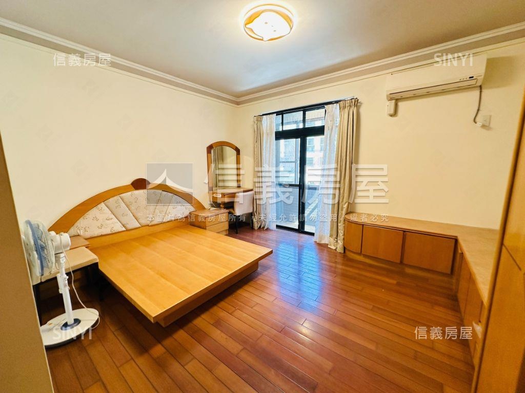 近鹽行重劃區國泰精美車墅房屋室內格局與周邊環境
