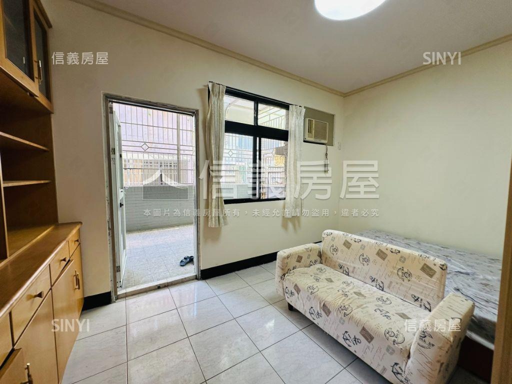 近鹽行重劃區國泰精美車墅房屋室內格局與周邊環境