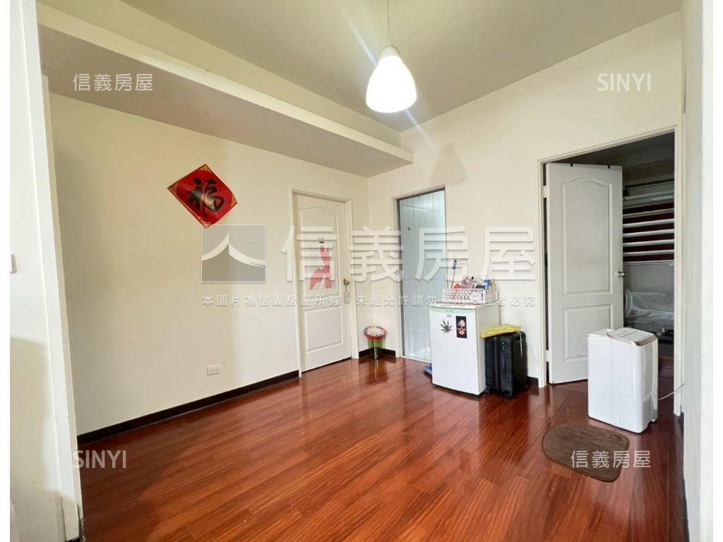 台北寧靜方正３房房屋室內格局與周邊環境