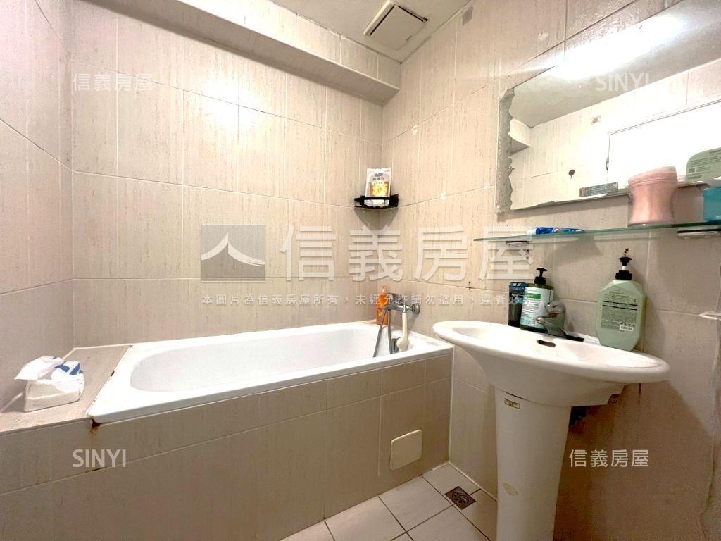 台北寧靜方正３房房屋室內格局與周邊環境