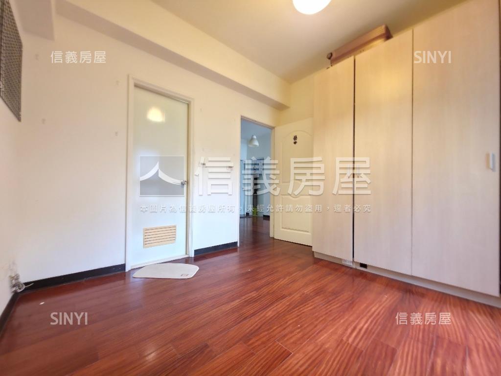 台北寧靜方正３房房屋室內格局與周邊環境