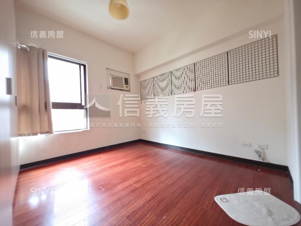 台北寧靜方正３房房屋室內格局與周邊環境