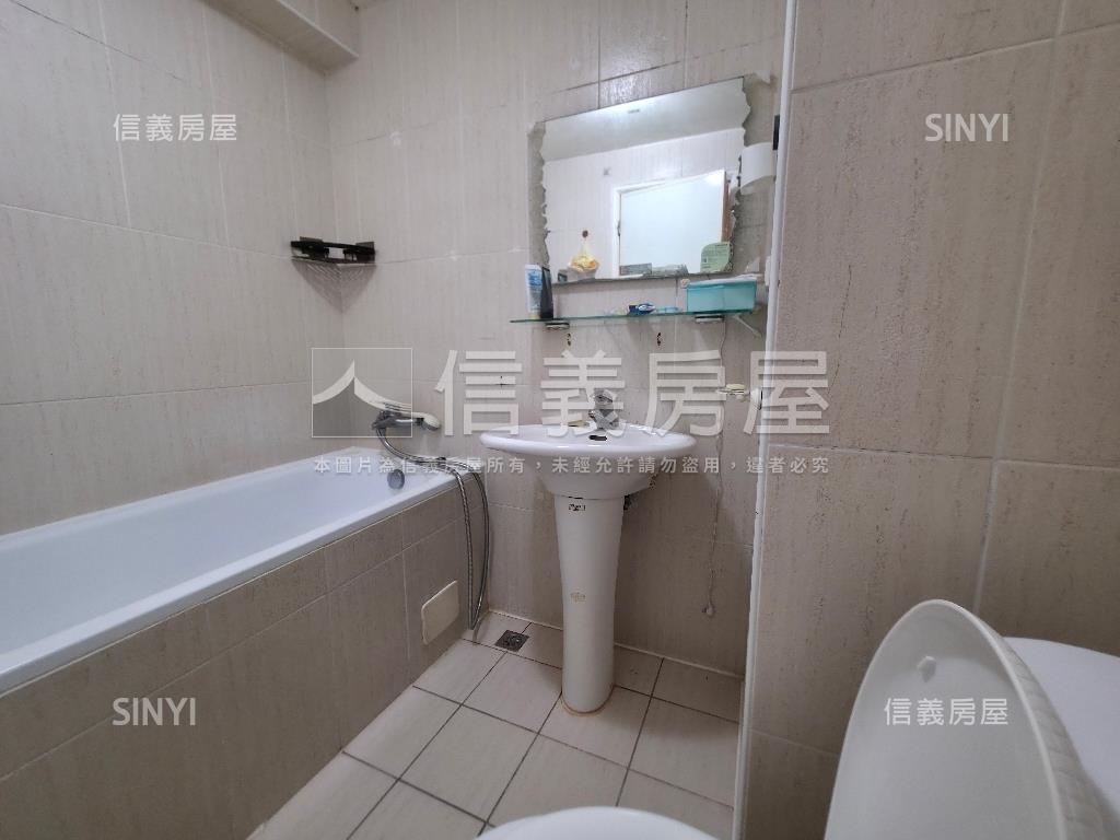 台北寧靜方正３房房屋室內格局與周邊環境