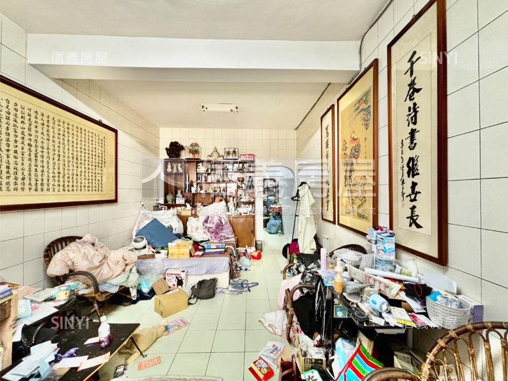 左營世運莒光美透天房屋室內格局與周邊環境