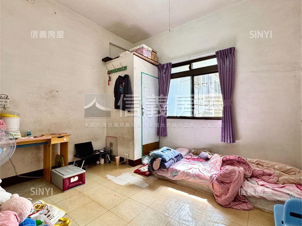 左營世運莒光美透天房屋室內格局與周邊環境