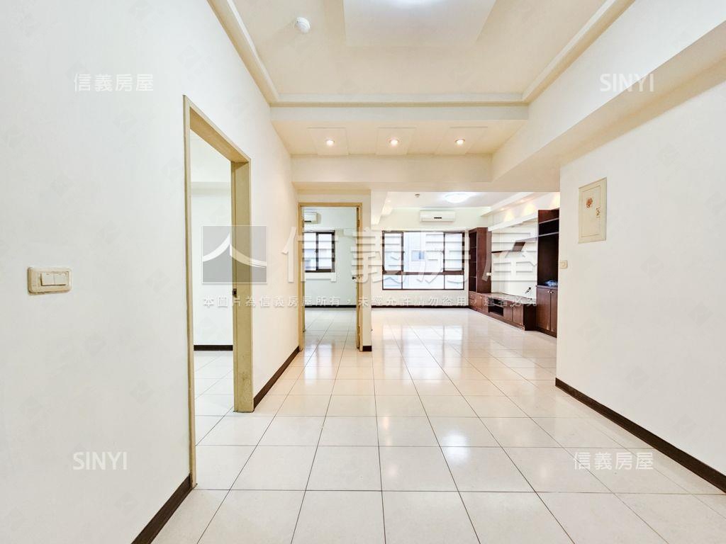 千萬內三房車位就看這間房屋室內格局與周邊環境