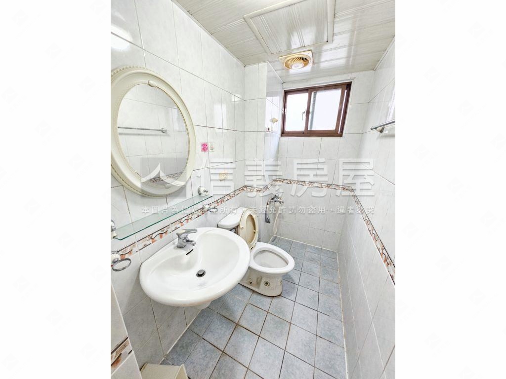 千萬內三房車位就看這間房屋室內格局與周邊環境