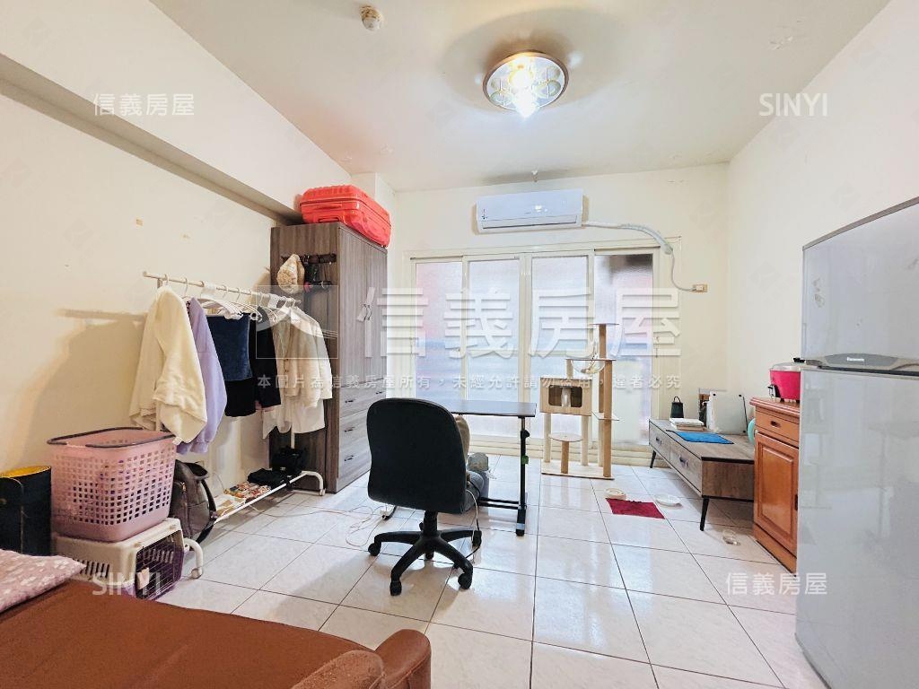 輕灑微光玲瓏小巧居房屋室內格局與周邊環境