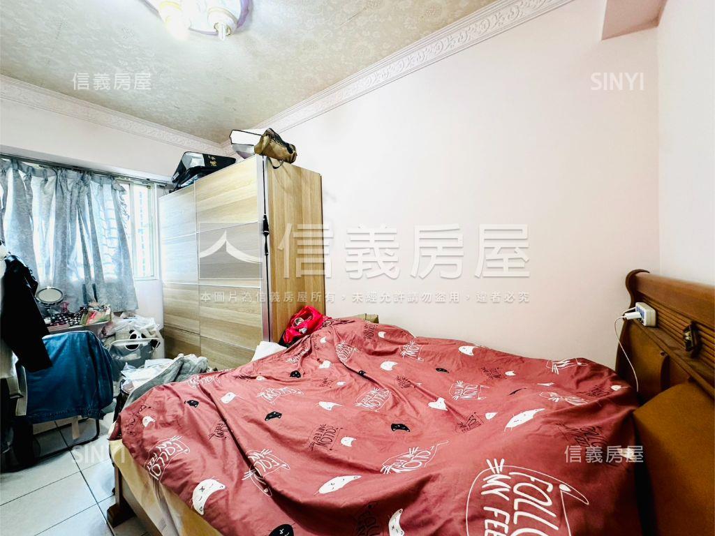 民族文教４房車位房屋室內格局與周邊環境
