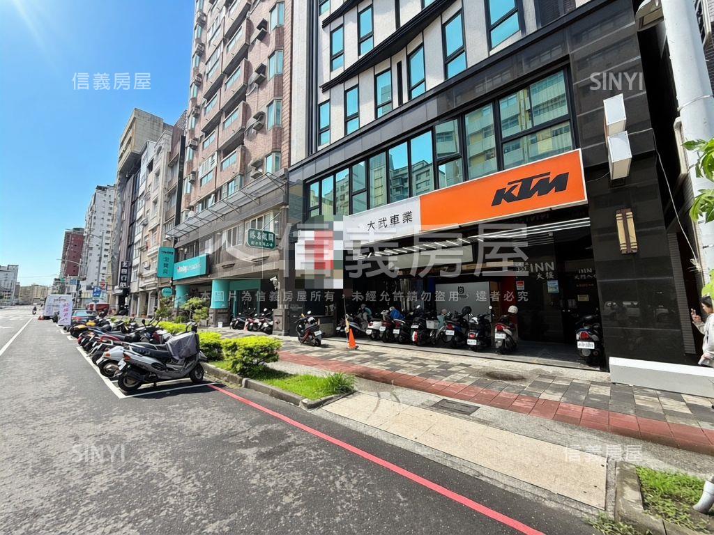 七賢正路輕屋齡大面寬店面房屋室內格局與周邊環境