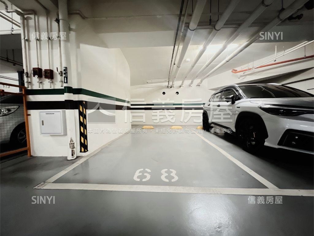 高鐵旁郡都巴洛克兩房車位房屋室內格局與周邊環境